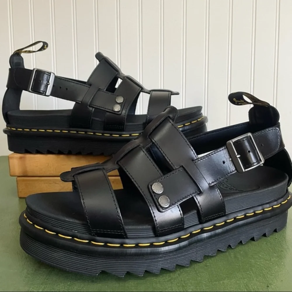 NWT Dr. Martens TERRY Fisherman's Sandals in Black Leather - Picture 9 of 9